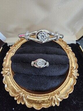 Avon Bracelet And Ring Set